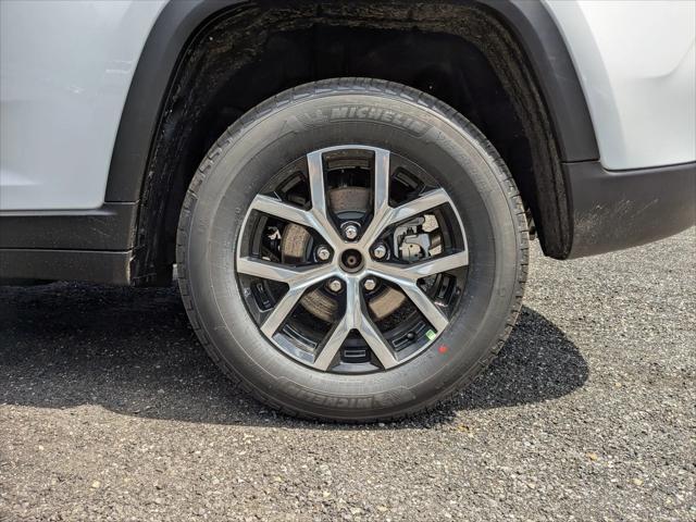 new 2025 Jeep Grand Cherokee car, priced at $45,551