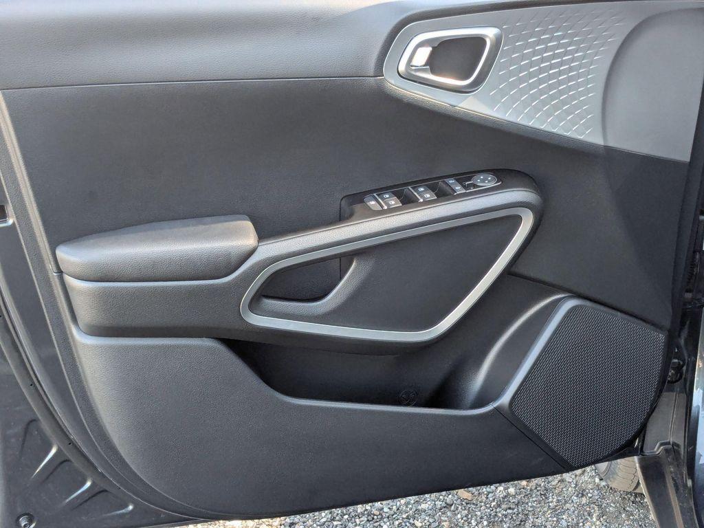 new 2025 Kia Soul car, priced at $21,010