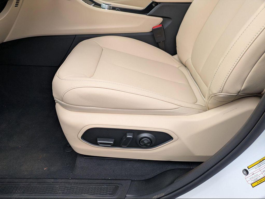 new 2025 Jeep Grand Cherokee car, priced at $44,478