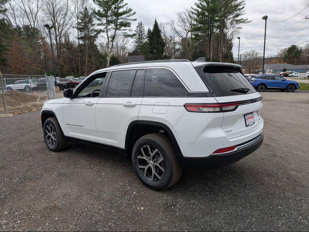 new 2025 Jeep Grand Cherokee car, priced at $44,478