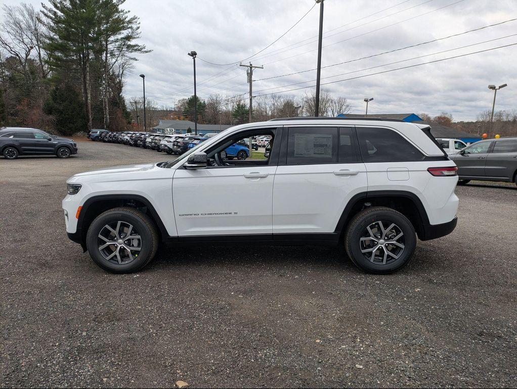 new 2025 Jeep Grand Cherokee car, priced at $44,478