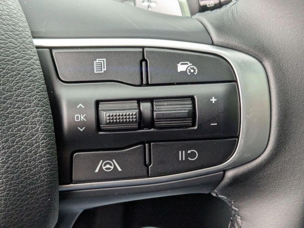 new 2025 Kia Sportage Hybrid car, priced at $35,555