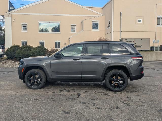 new 2025 Jeep Grand Cherokee car, priced at $48,175