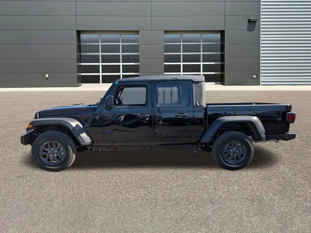new 2025 Jeep Gladiator car, priced at $42,095