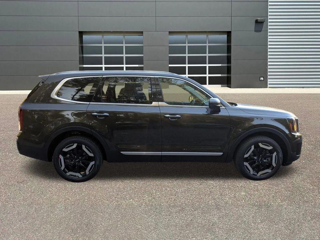 new 2025 Kia Telluride car, priced at $43,140