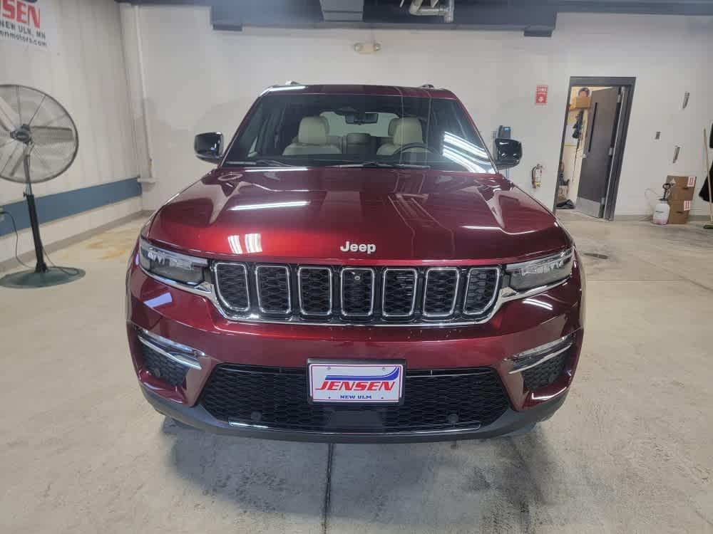 used 2024 Jeep Grand Cherokee car, priced at $38,995