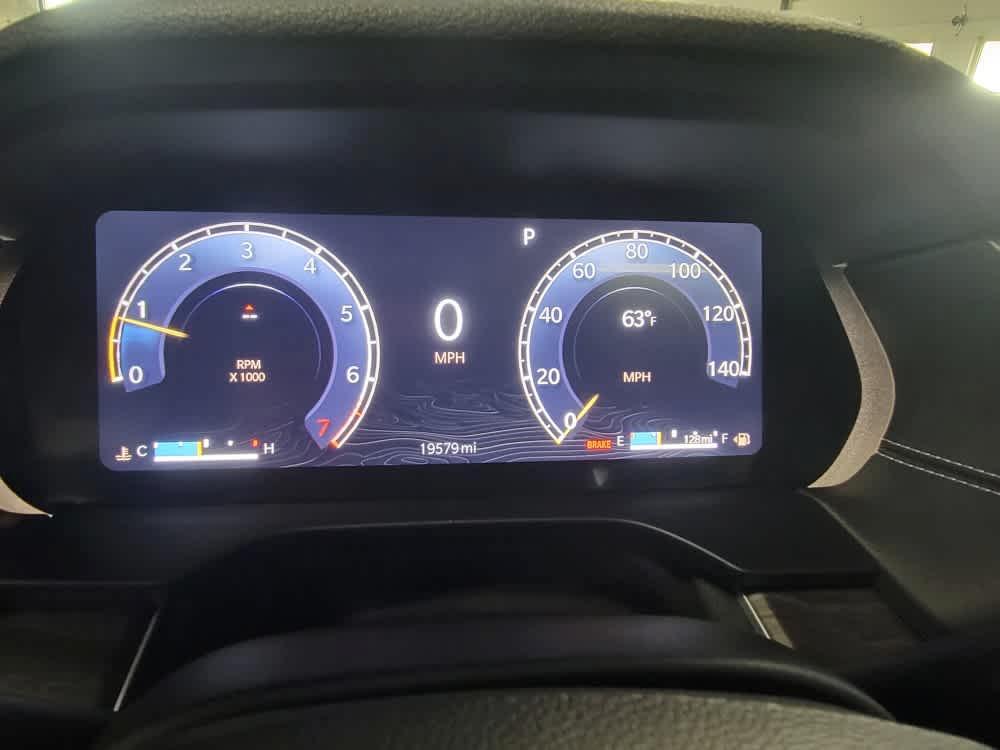 used 2024 Jeep Grand Cherokee car, priced at $38,995