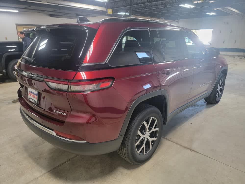 used 2024 Jeep Grand Cherokee car, priced at $38,995