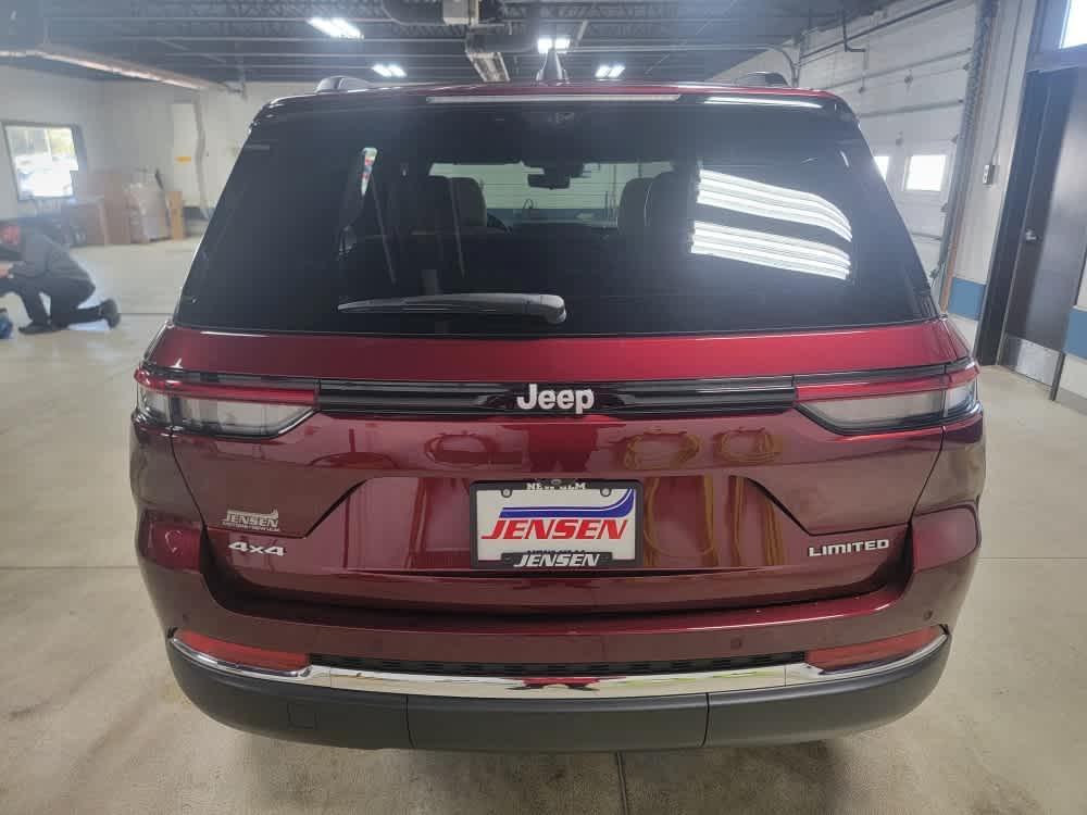 used 2024 Jeep Grand Cherokee car, priced at $38,995