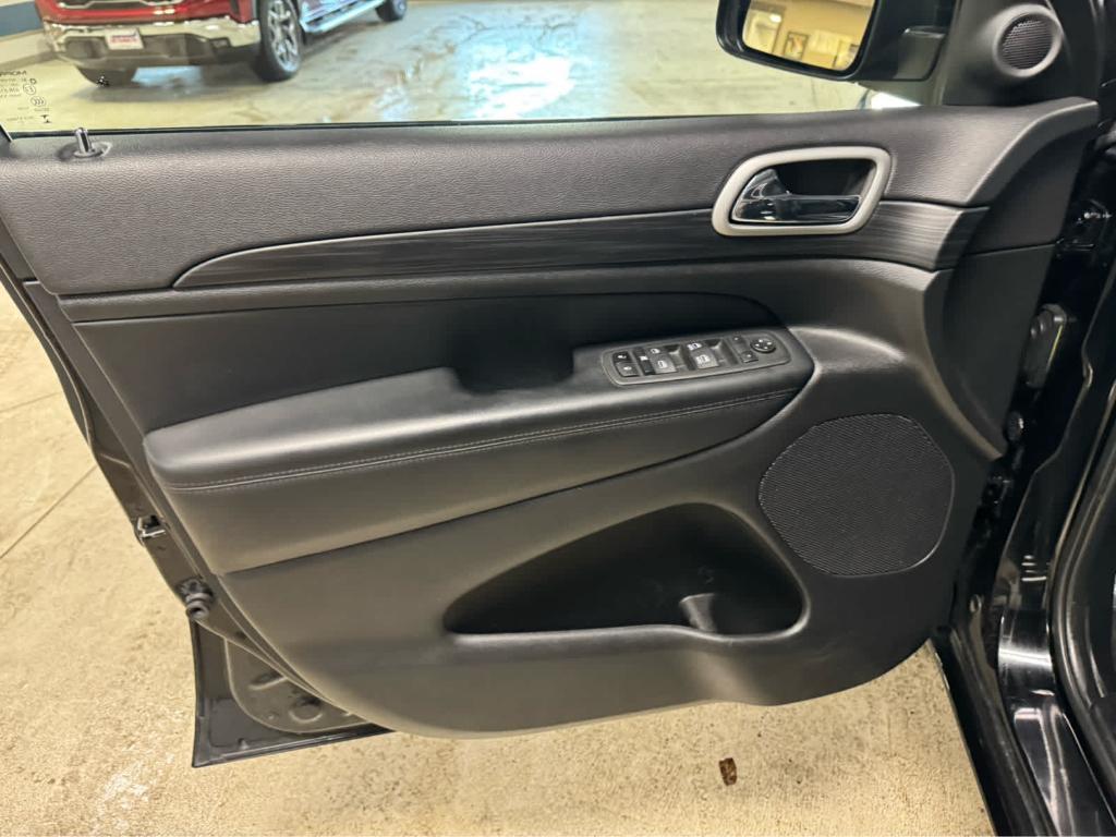 used 2022 Jeep Grand Cherokee WK car, priced at $28,995