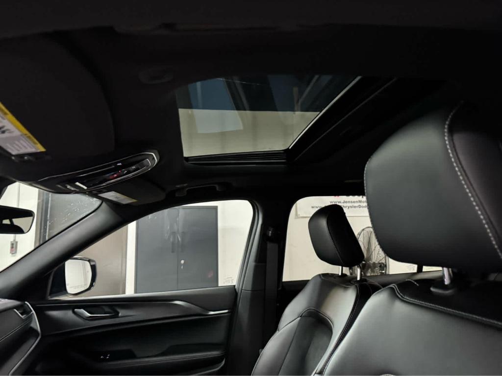 new 2025 Jeep Grand Cherokee L car, priced at $50,575
