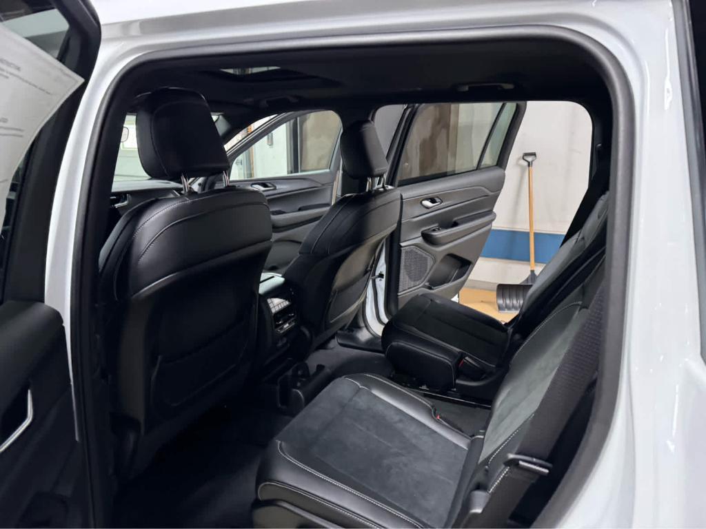 new 2025 Jeep Grand Cherokee L car, priced at $50,575