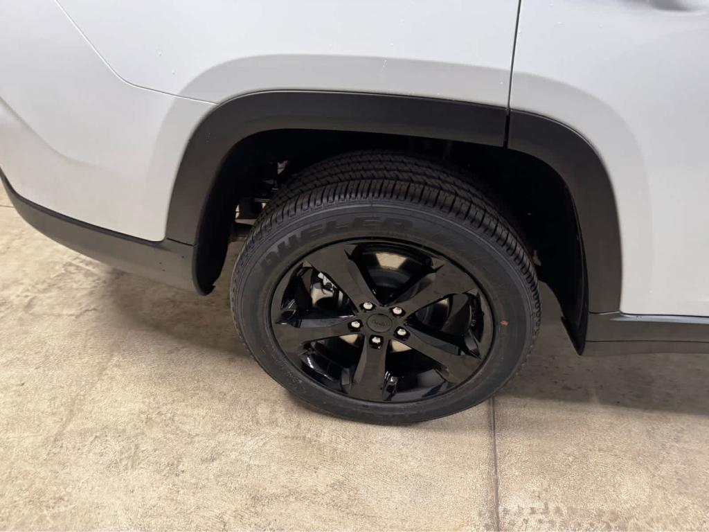 new 2025 Jeep Grand Cherokee L car, priced at $50,575