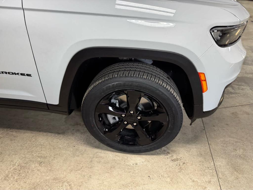 new 2025 Jeep Grand Cherokee L car, priced at $50,575