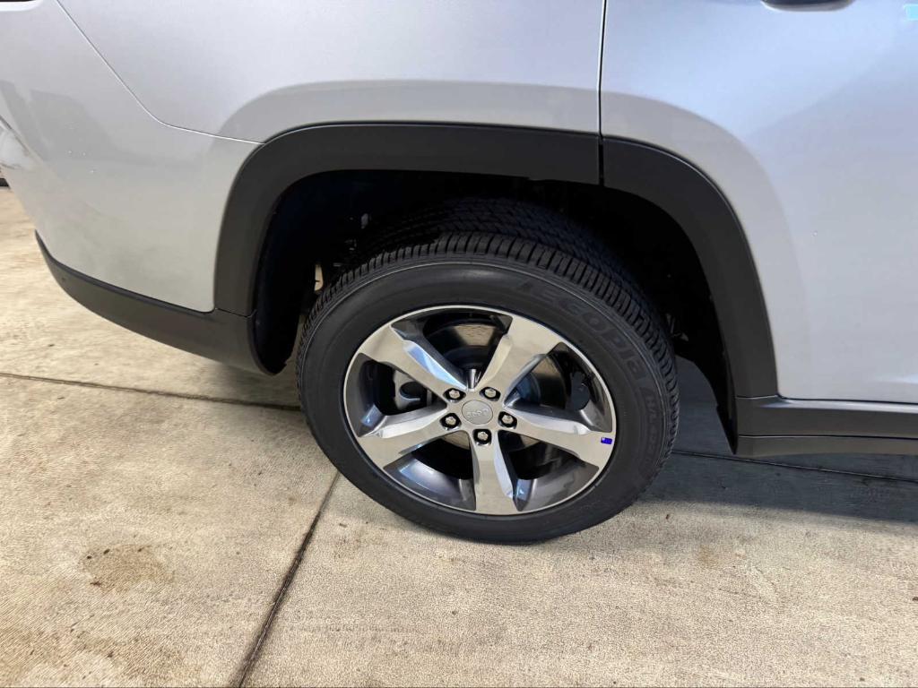 new 2025 Jeep Grand Cherokee L car, priced at $57,305