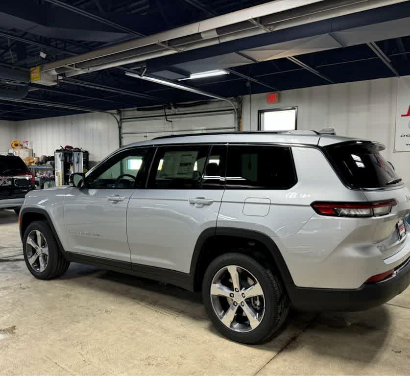 new 2025 Jeep Grand Cherokee L car, priced at $57,305