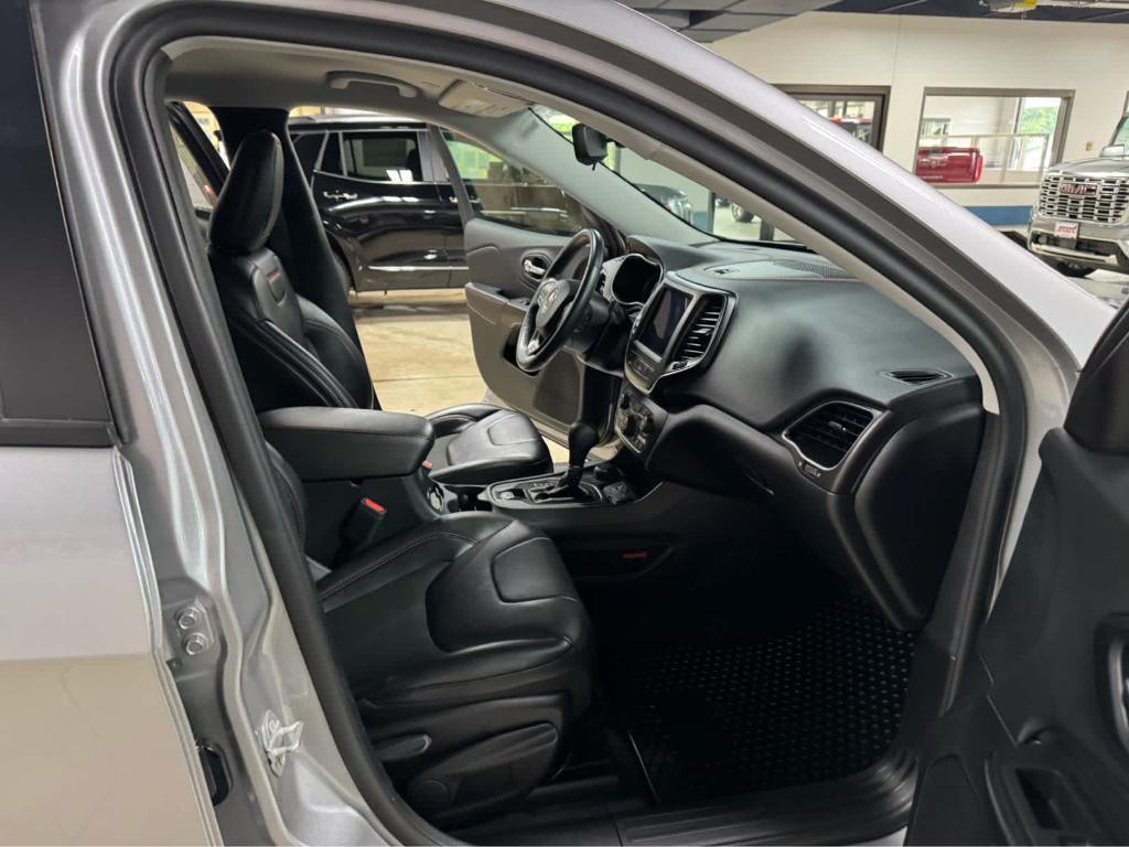 used 2021 Jeep Cherokee car, priced at $26,495
