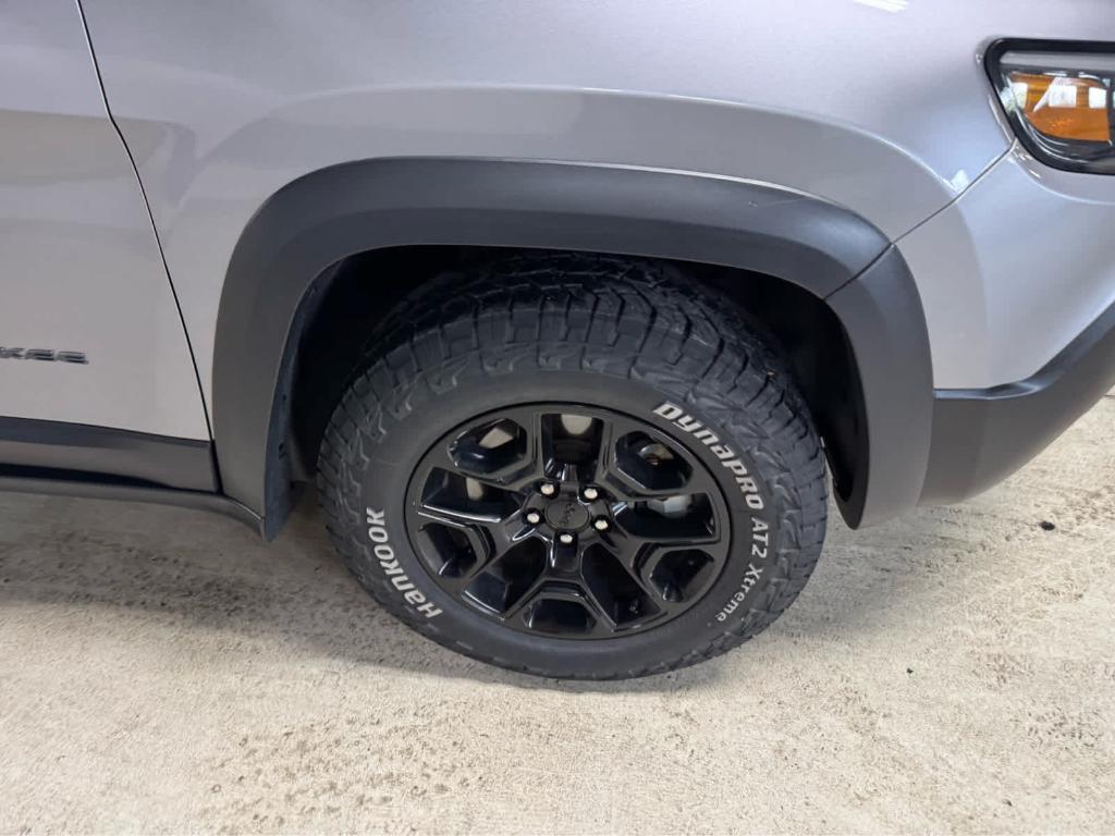 used 2021 Jeep Cherokee car, priced at $26,495