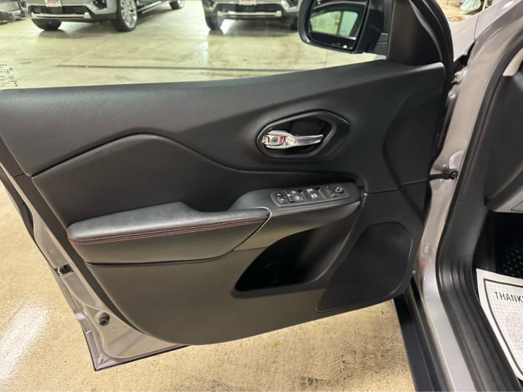 used 2021 Jeep Cherokee car, priced at $26,495