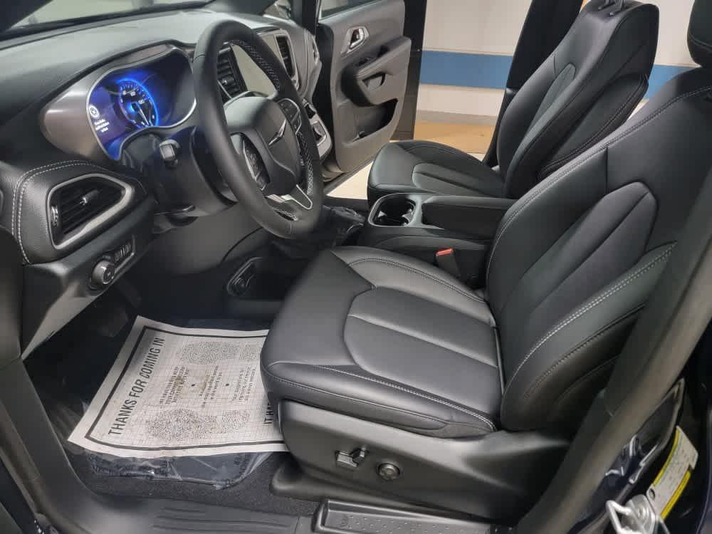 new 2025 Chrysler Pacifica car, priced at $51,110
