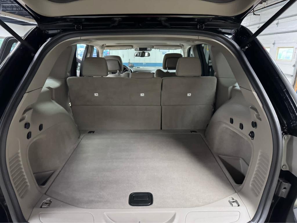 used 2013 Jeep Grand Cherokee car, priced at $11,995