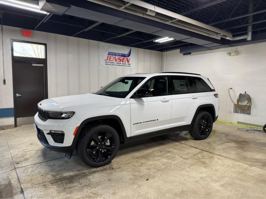 new 2025 Jeep Grand Cherokee car, priced at $56,060