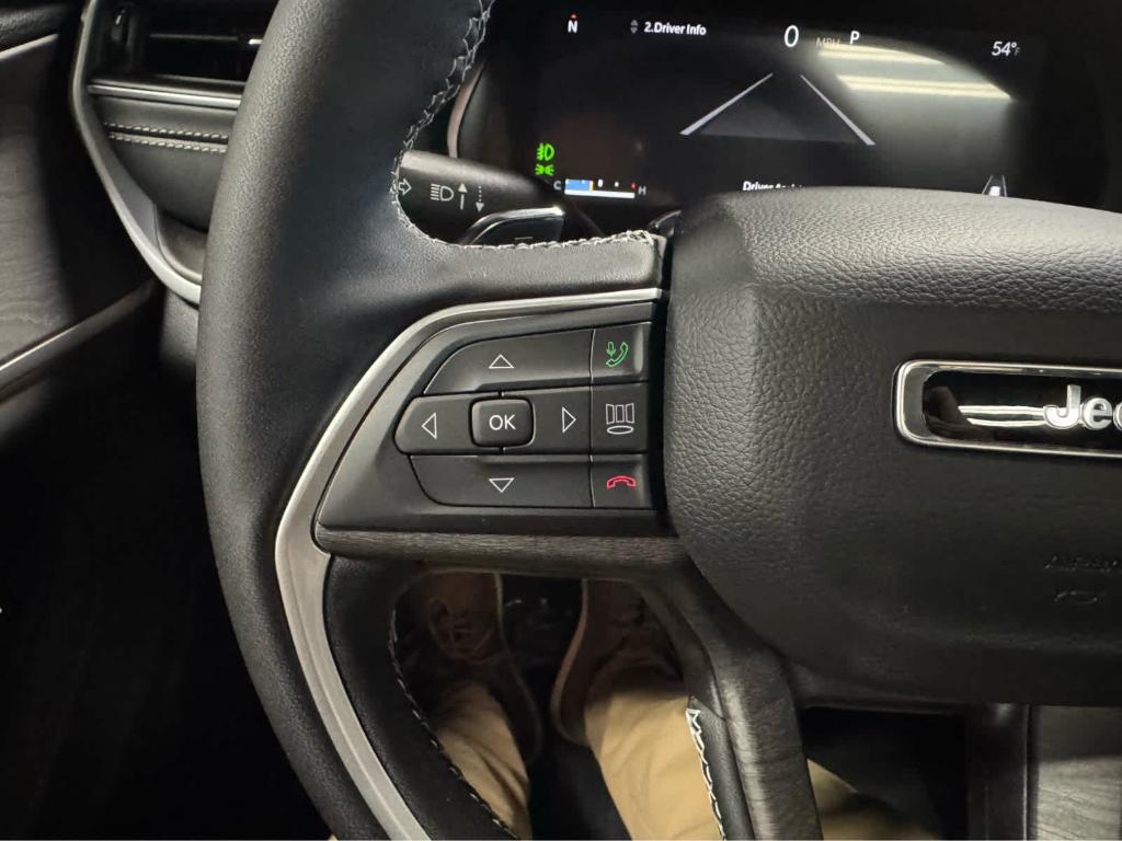 new 2025 Jeep Grand Cherokee car, priced at $56,060