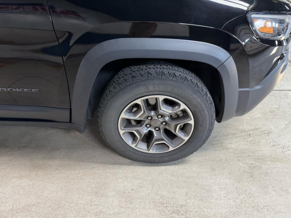 used 2020 Jeep Cherokee car, priced at $21,995