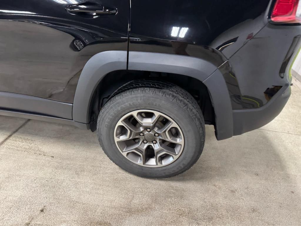 used 2020 Jeep Cherokee car, priced at $21,995