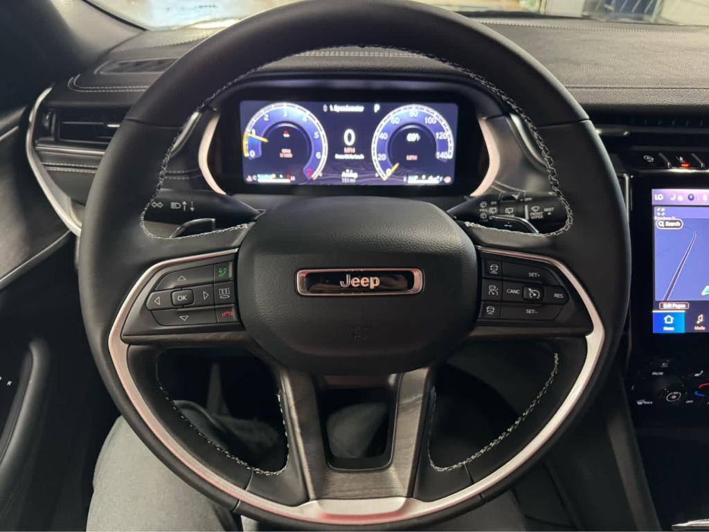 new 2025 Jeep Grand Cherokee car, priced at $51,215