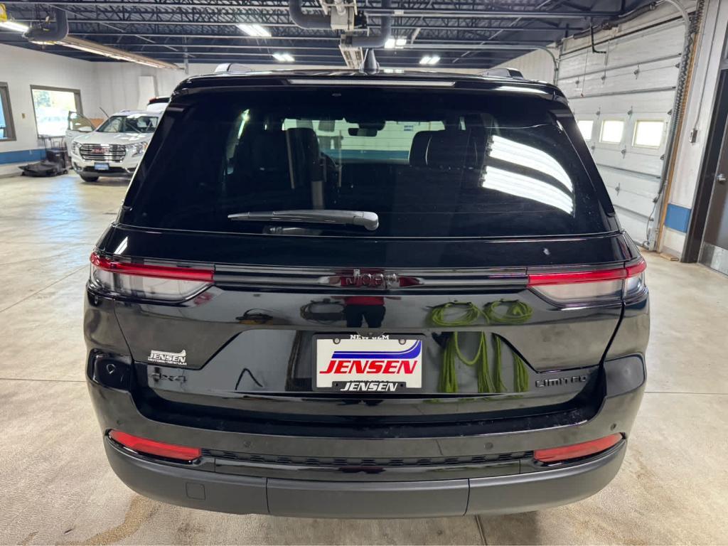 new 2025 Jeep Grand Cherokee car, priced at $51,215