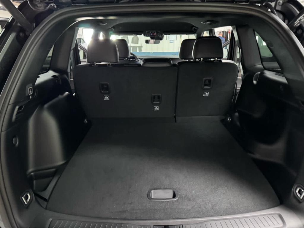 new 2025 Jeep Grand Cherokee car, priced at $51,215