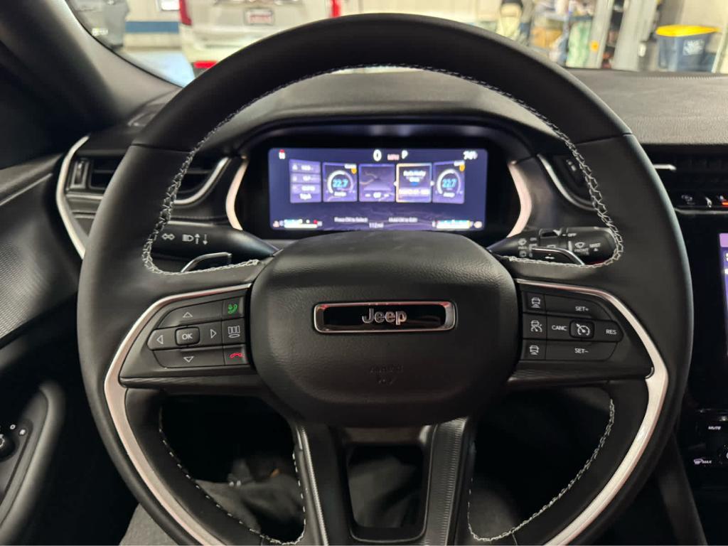 new 2025 Jeep Grand Cherokee car, priced at $47,725