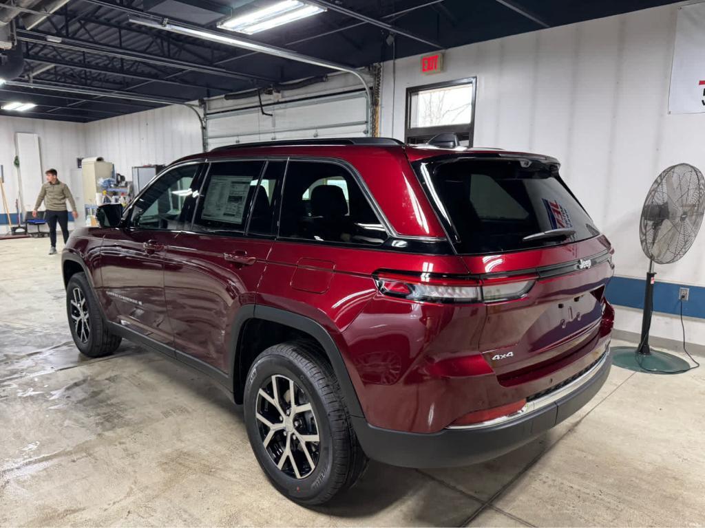 new 2025 Jeep Grand Cherokee car, priced at $53,930