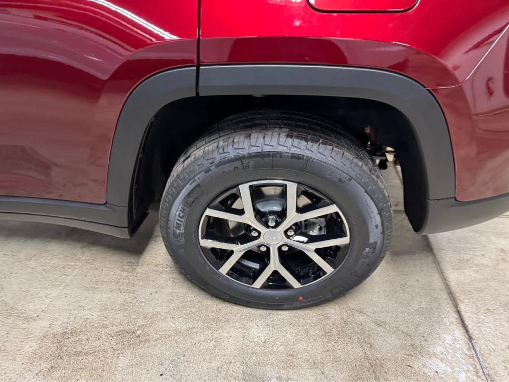 new 2025 Jeep Grand Cherokee car, priced at $53,930