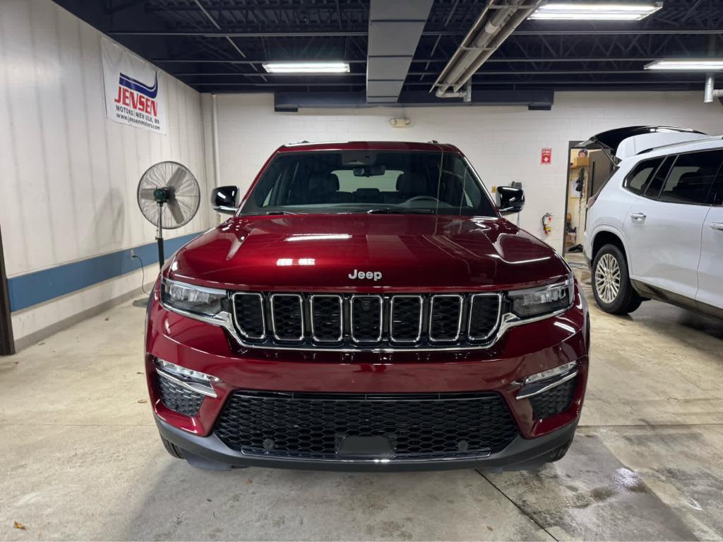 new 2025 Jeep Grand Cherokee car, priced at $53,930