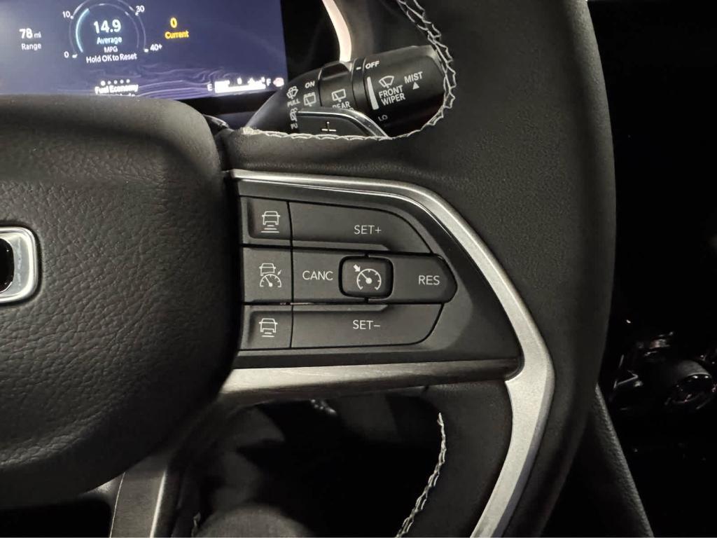 new 2025 Jeep Grand Cherokee car, priced at $53,930