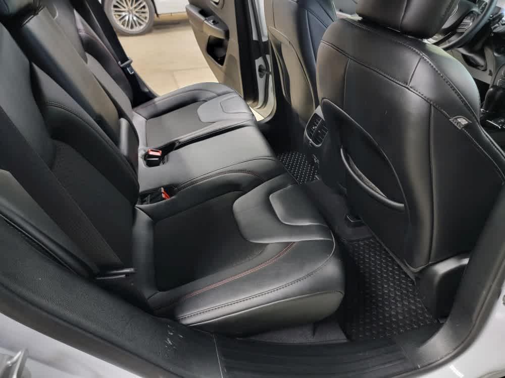 used 2022 Jeep Cherokee car, priced at $27,995