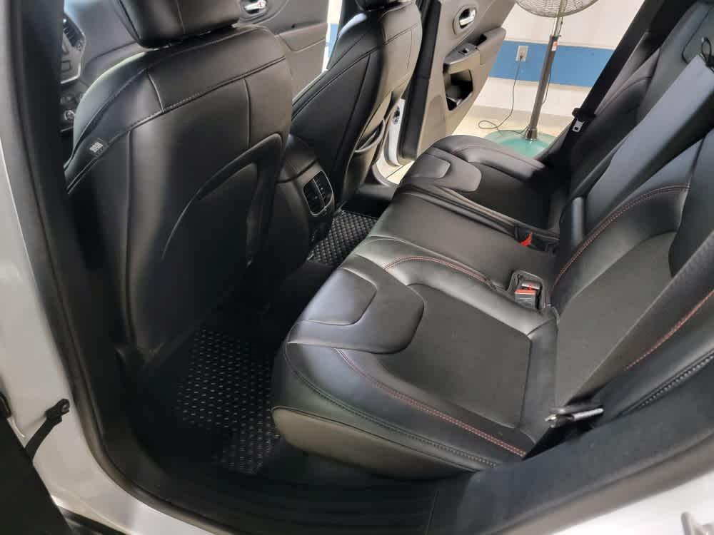 used 2022 Jeep Cherokee car, priced at $27,995