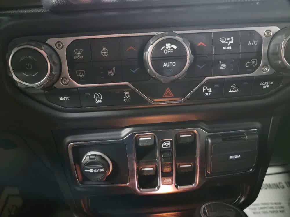 used 2022 Jeep Wrangler Unlimited car, priced at $33,295