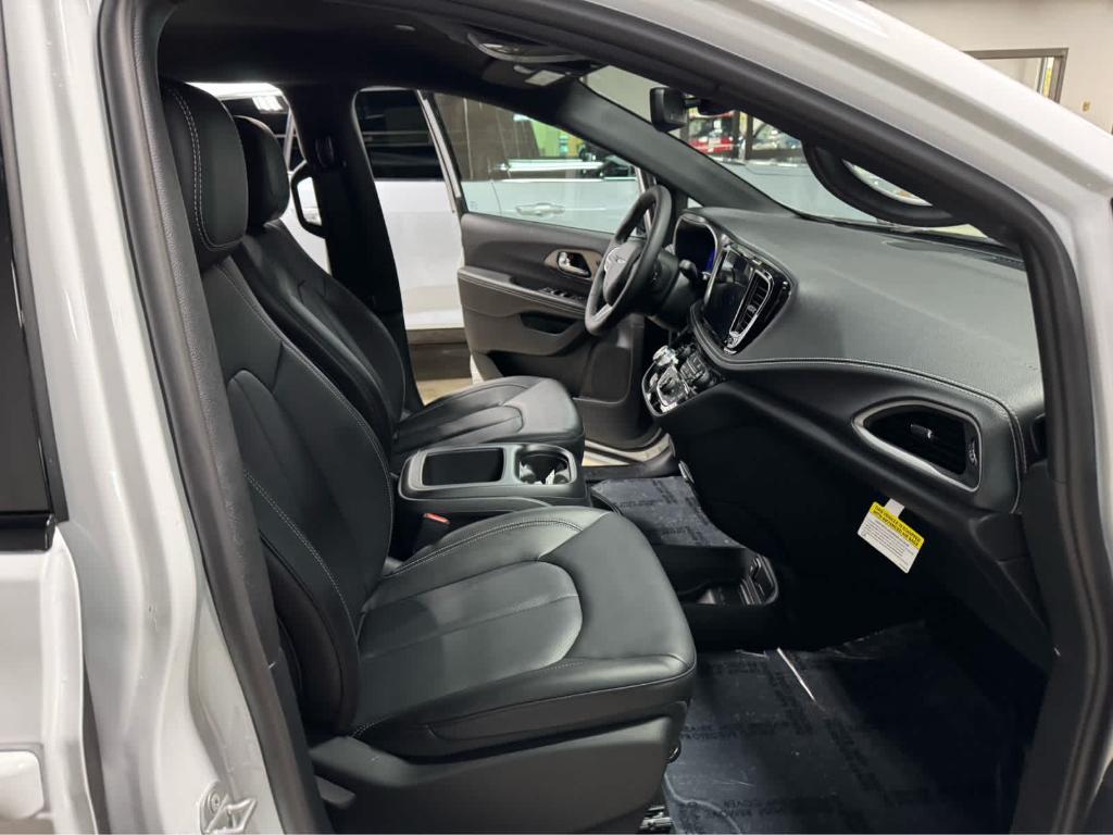 new 2026 Chrysler Pacifica car, priced at $50,785