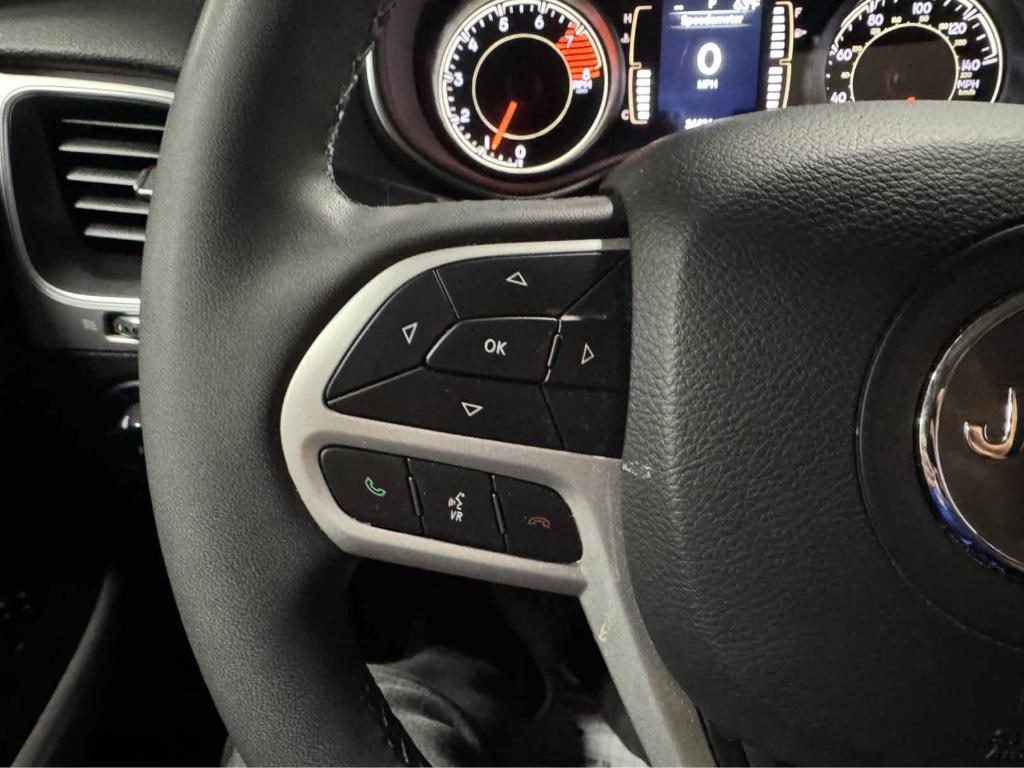 used 2022 Jeep Cherokee car, priced at $25,495