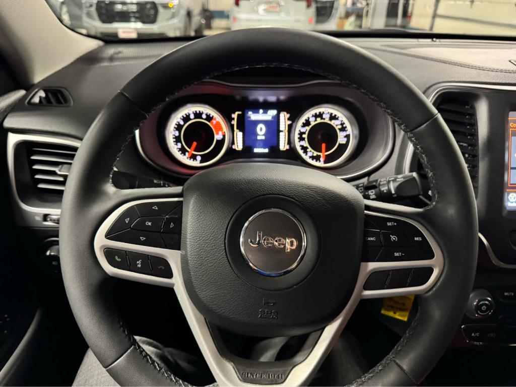used 2022 Jeep Cherokee car, priced at $25,495