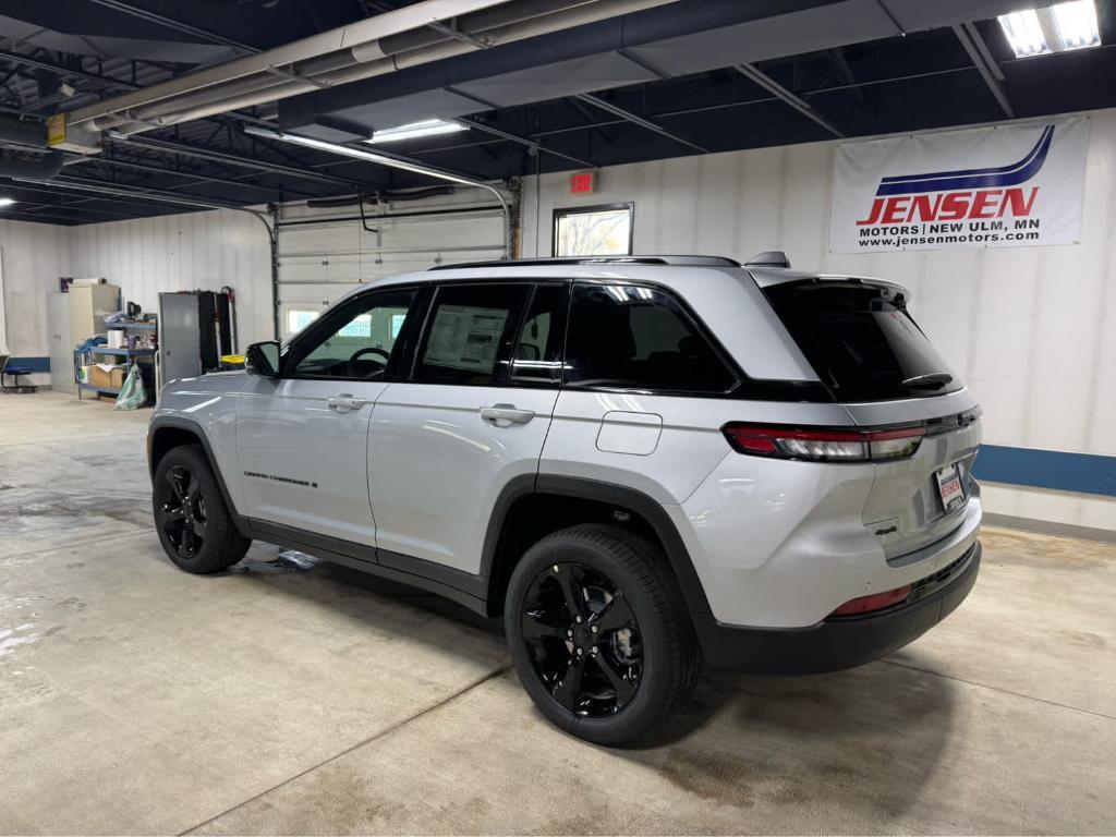 new 2025 Jeep Grand Cherokee car, priced at $56,655
