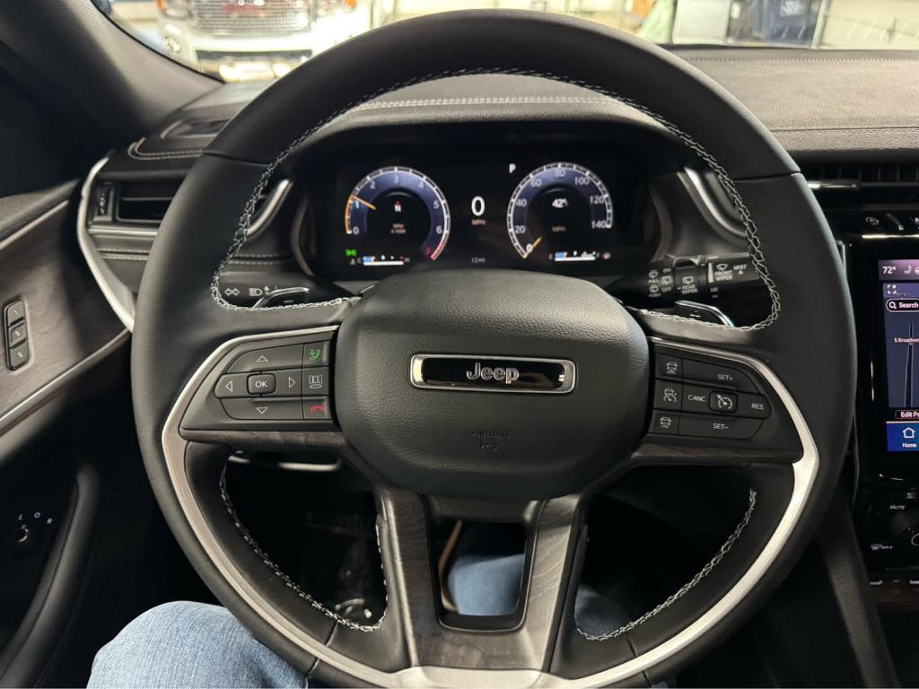 new 2025 Jeep Grand Cherokee car, priced at $56,655