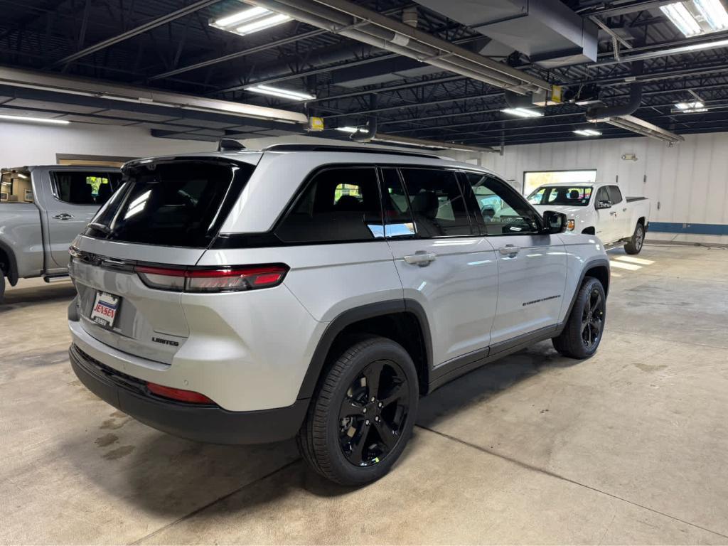 new 2025 Jeep Grand Cherokee car, priced at $56,655