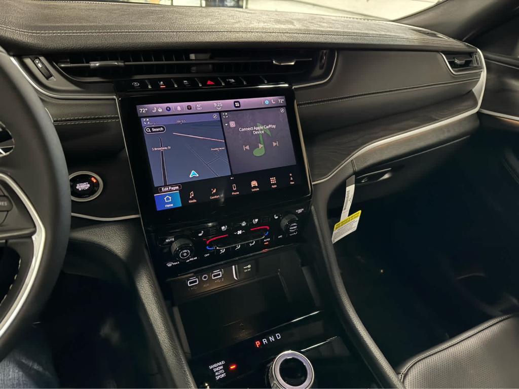 new 2025 Jeep Grand Cherokee car, priced at $56,655