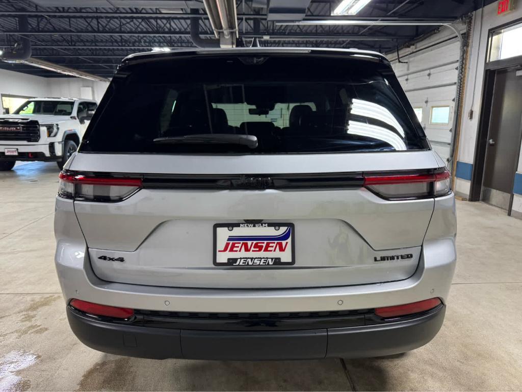 new 2025 Jeep Grand Cherokee car, priced at $56,655