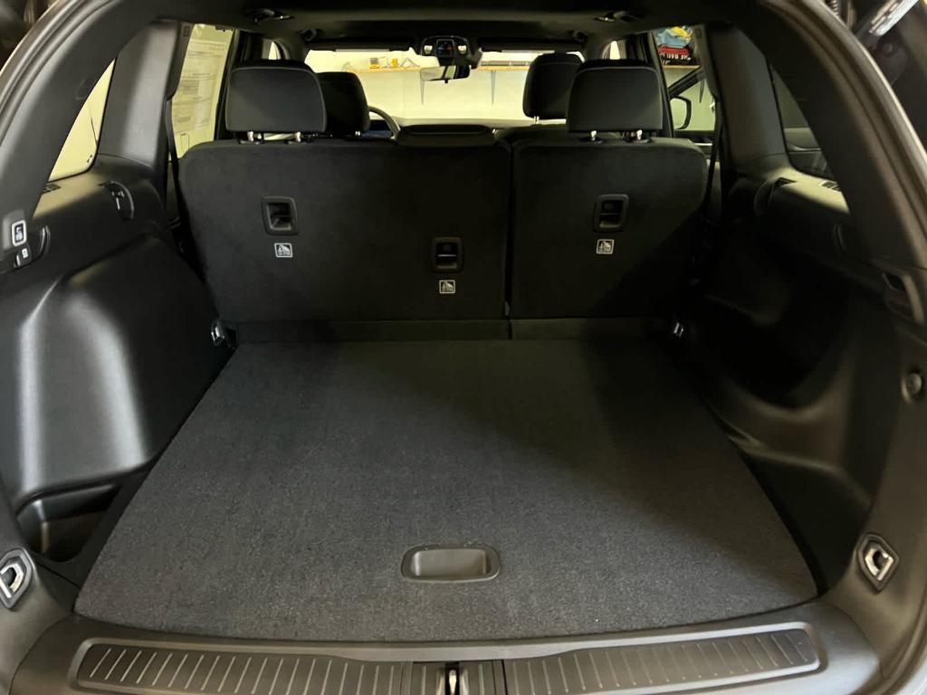 new 2025 Jeep Grand Cherokee car, priced at $44,965