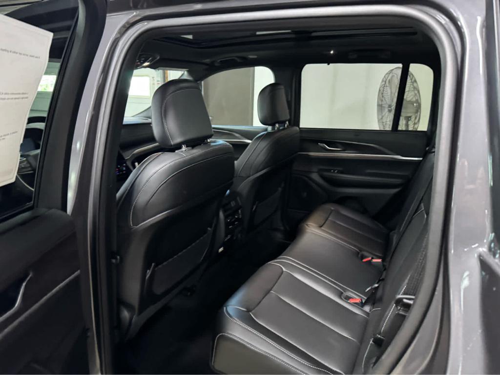 new 2025 Jeep Grand Cherokee car, priced at $53,930